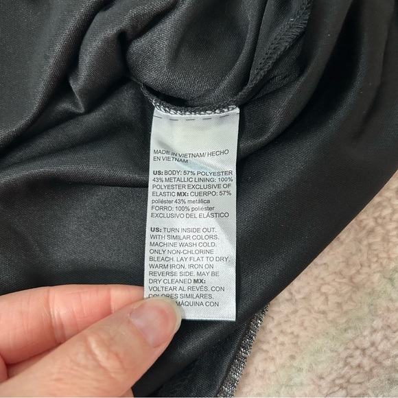 Chicos Elegant Black Metallic Women's Top Size 1(8) - Picture 5 of 12